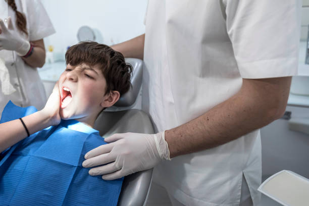 Best Cracked Tooth Emergency Dentist  in North Edwards, CA